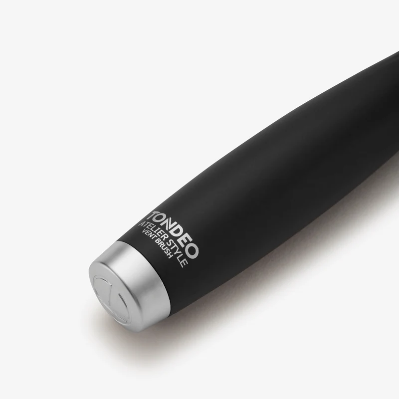 ATELIER STYLE Curved Vent Brush