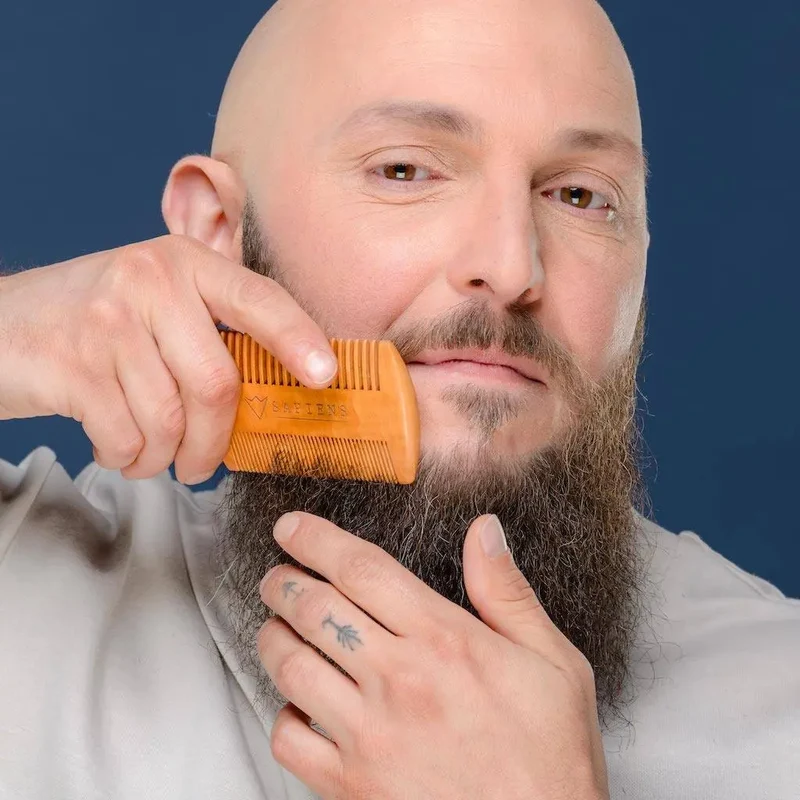 Peigne à barbe