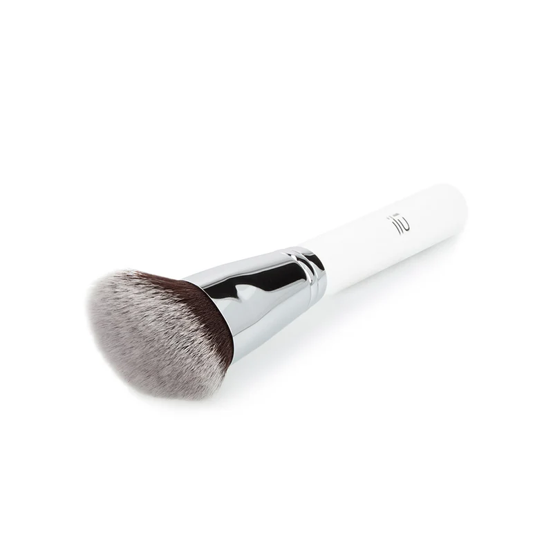 Ilū Make Up Angled Blush Kabuki Brush 301 - pinceau angulaire pour fard à joues