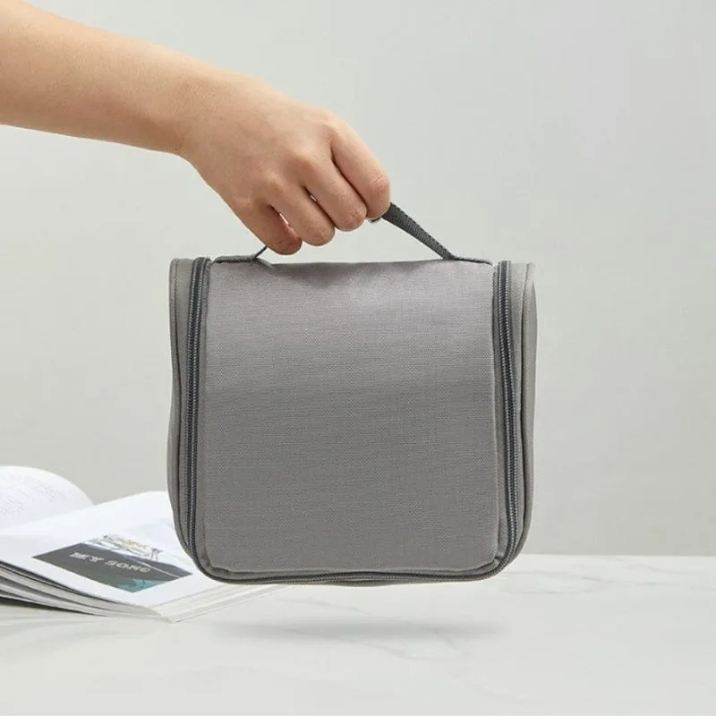 Petite trousse de toilette homme suspendue – Ultra-compacte et organisée