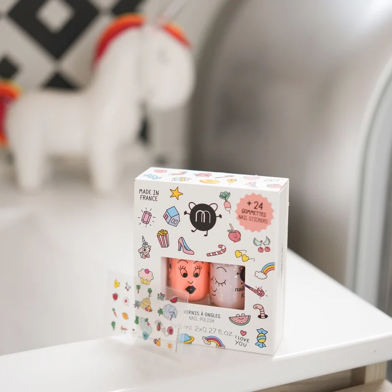 Coffret stickers et vernis pour enfants