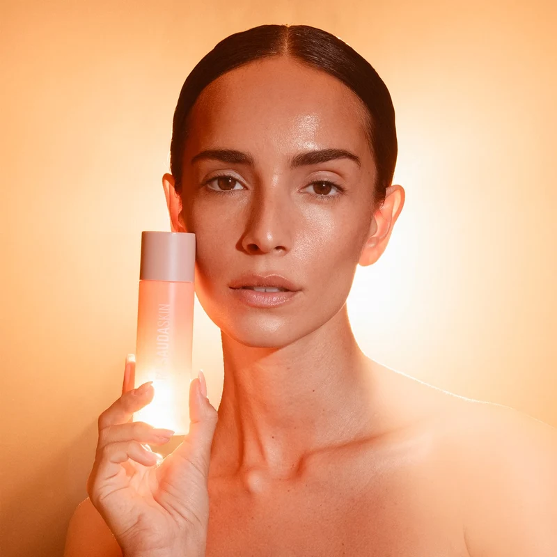 Essence Illuminatrice à la Vitamine C Lumisheen