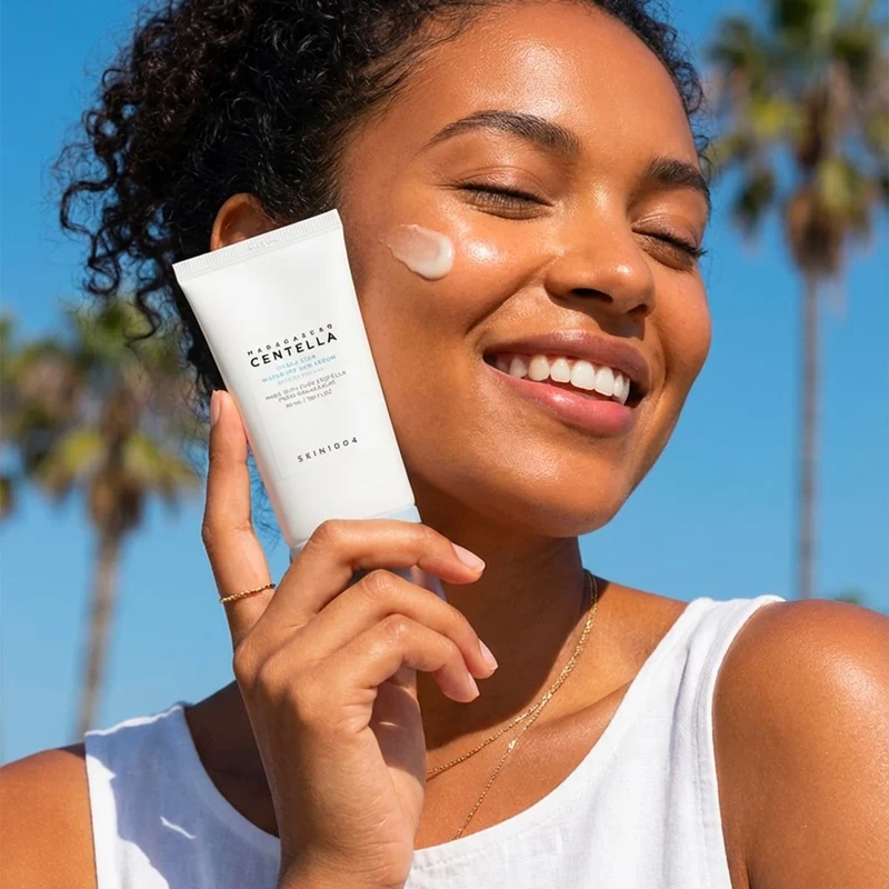 Sérum Solaire HYALU-CICA à la Centella SPF50 SKIN1004