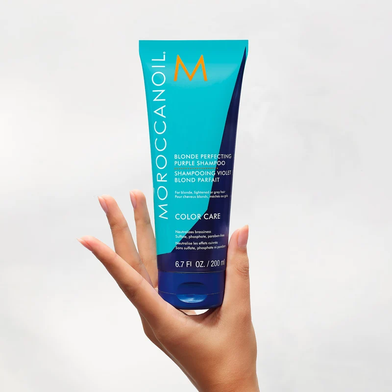 Moroccanoil Blonde Perfecting Purple Shampooing Anti - Jaune Pour Cheveux Blonds 200ml